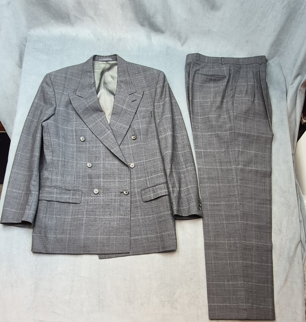 Vintage Givenchy Monsieur Double Breasted Suit Men’s Size 42L Gray Plaid 80s USA